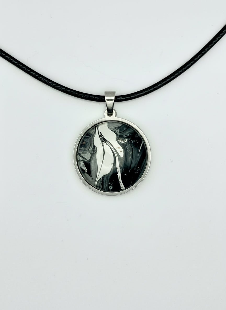 תליון עגול כסוף (B533) - Takshitim