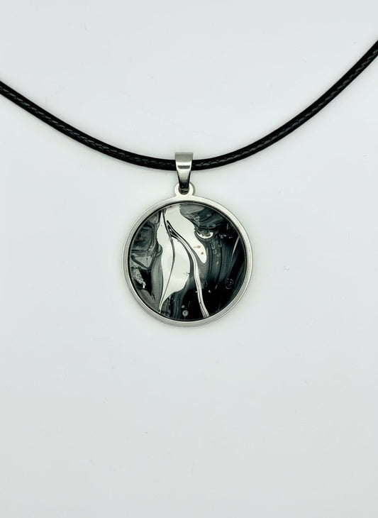 תליון עגול כסוף (B533) - Takshitim