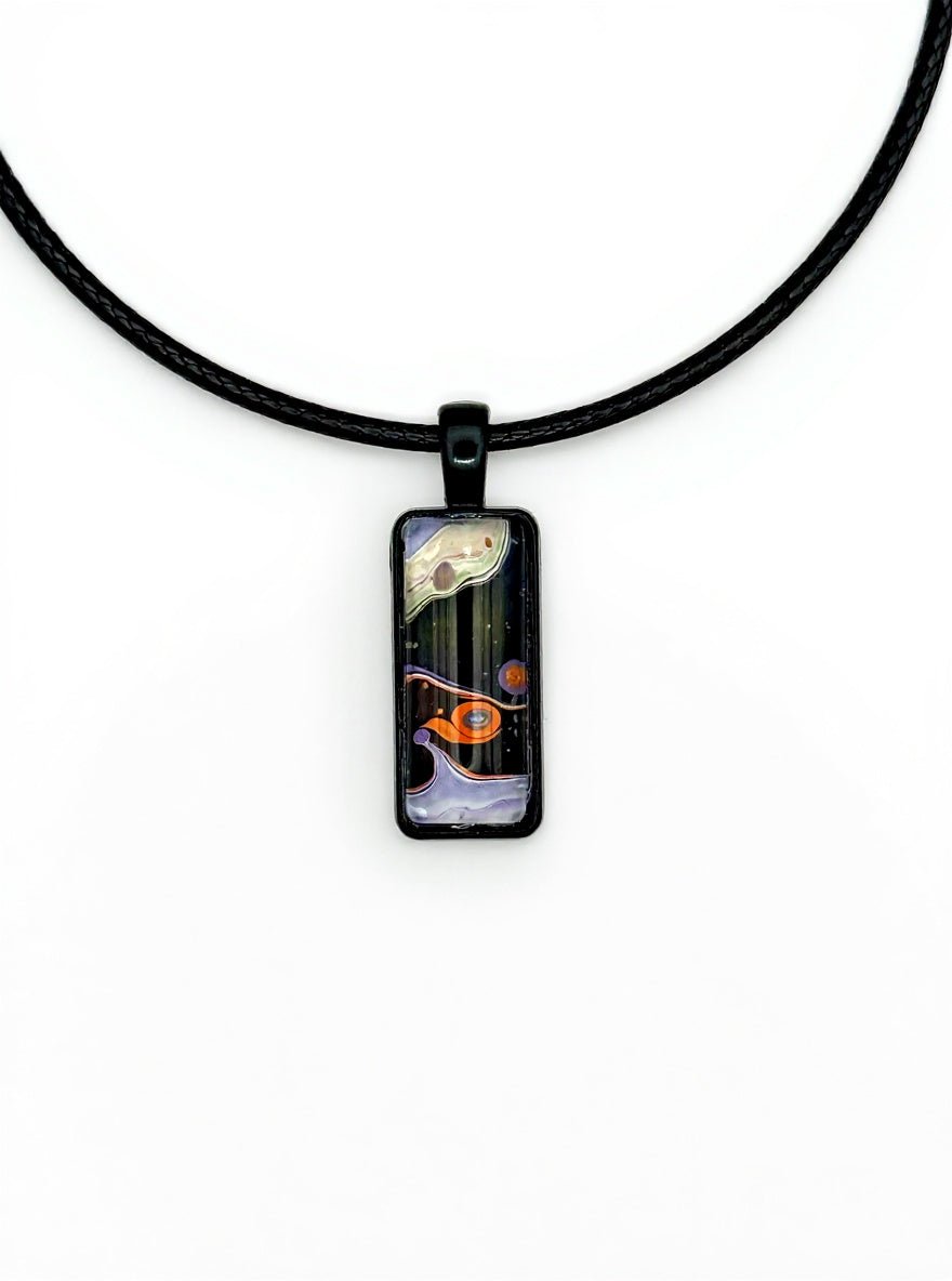 תליון מלבני שחור (B544) - Takshitim