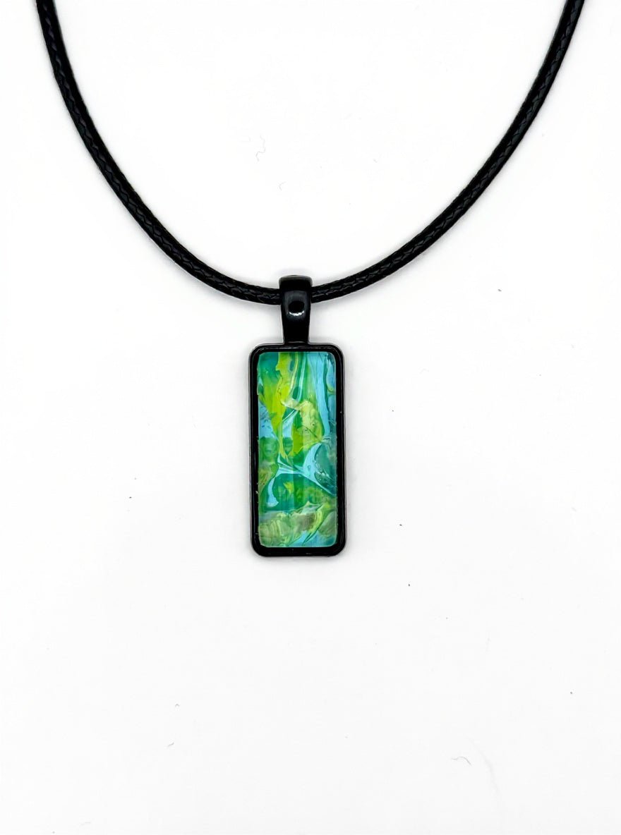 תליון מלבני שחור (B545) - Takshitim